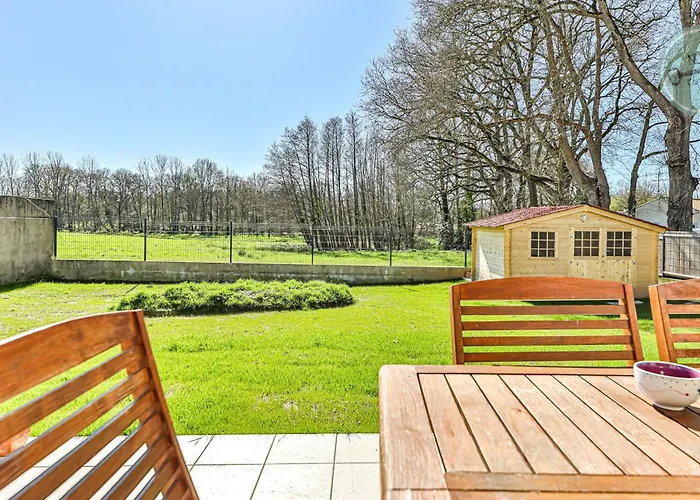 Nature Escape Family House With Garden * Saint-Reverend