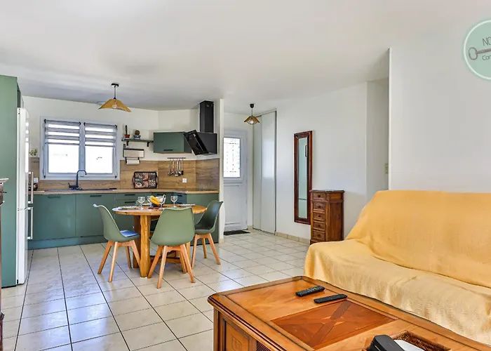 Nature Escape Family House With Garden * Saint-Reverend